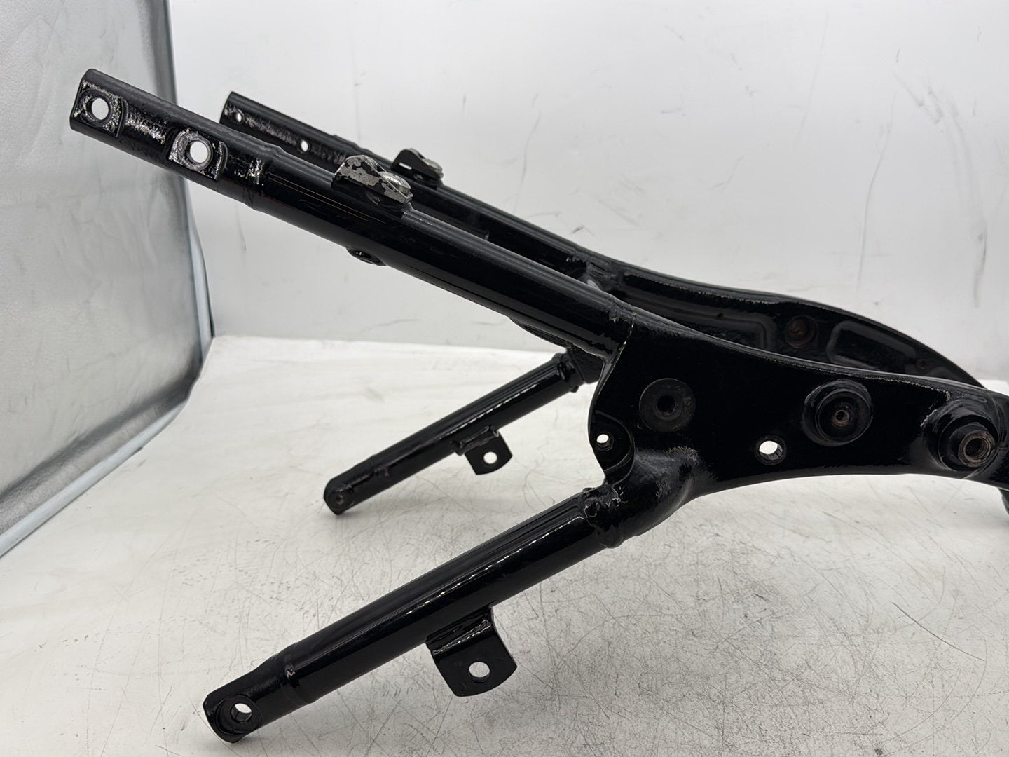 2012 Harley Road Glide Touring FLTRX Custom OEM Rear Back Sub Frame Rail Bar 48079-09BHP