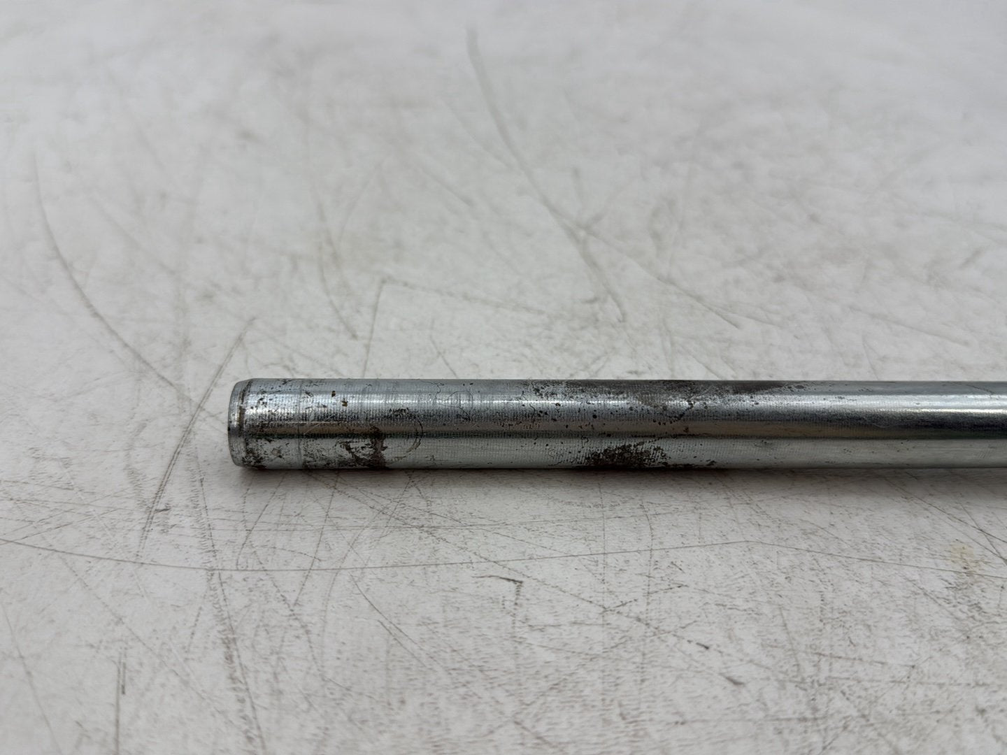 2005 Harley Dyna FXDWG Wide Glide OEM Rear Wheel Axle Bolt Shaft