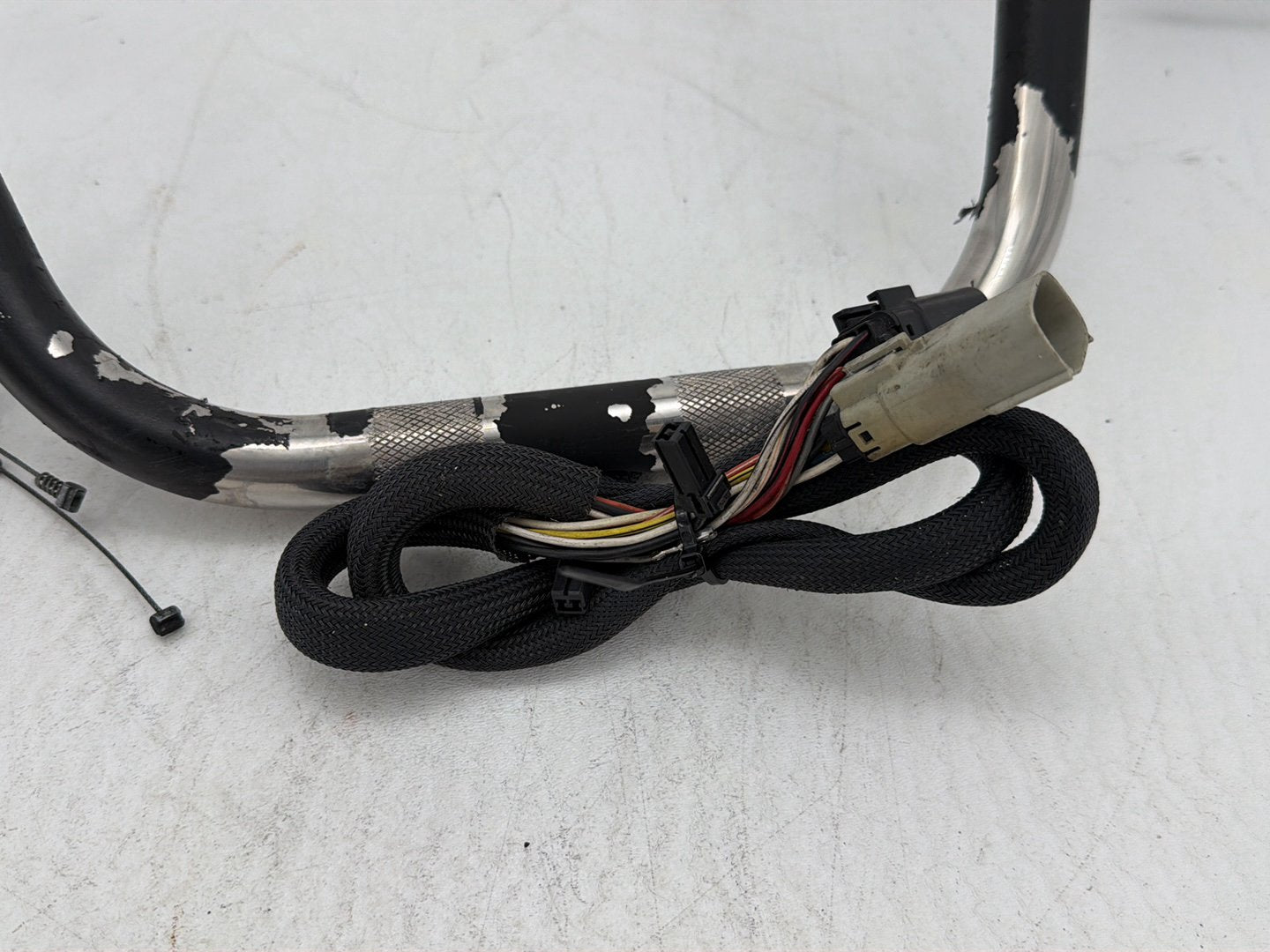 2009 Harley Dyna Street Bob FXDB OEM Handlebars Left Right Switches Controls