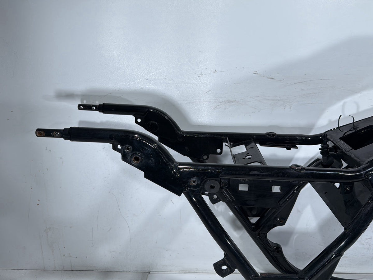 2004 Harley Road King Touring Classic OEM Body Main Frame Chassis CLN CLR