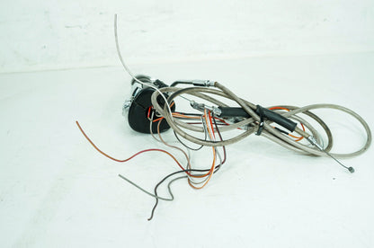 1999 - 2006 Harley-Davidson Dyna Wide Glide Right Engine Start Kill Switches Controls 71684-06A