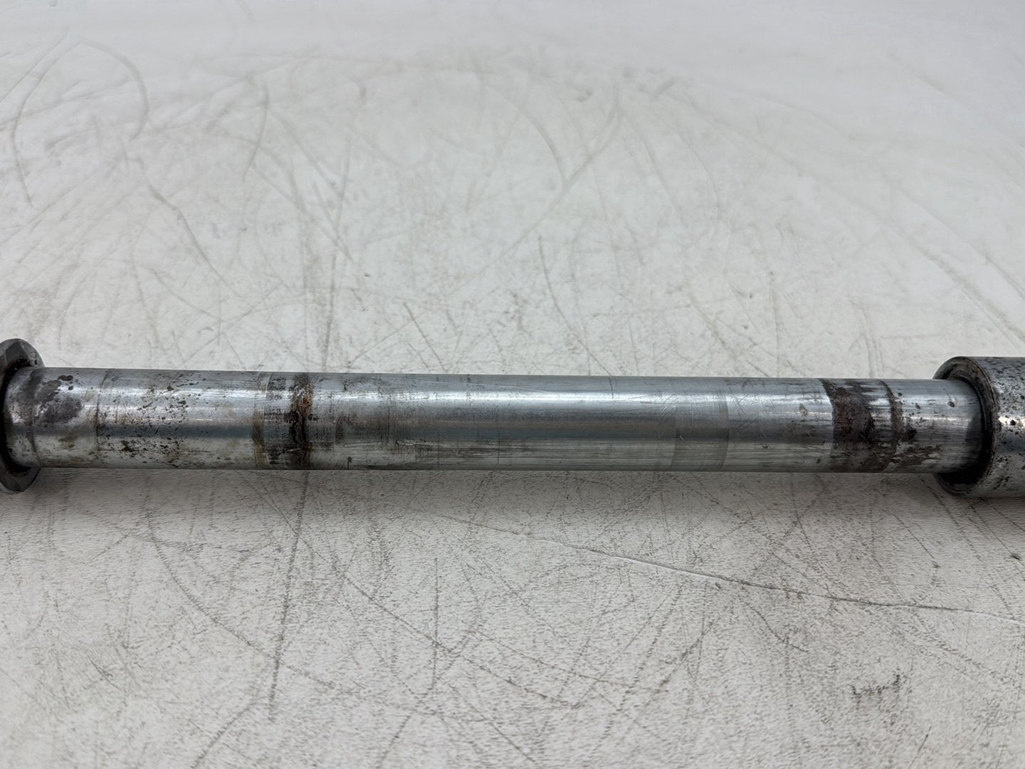 2006 Harley Sportster XL883L 883 Low OEM Rear Wheel Axle Bolt Shaft 41176-05