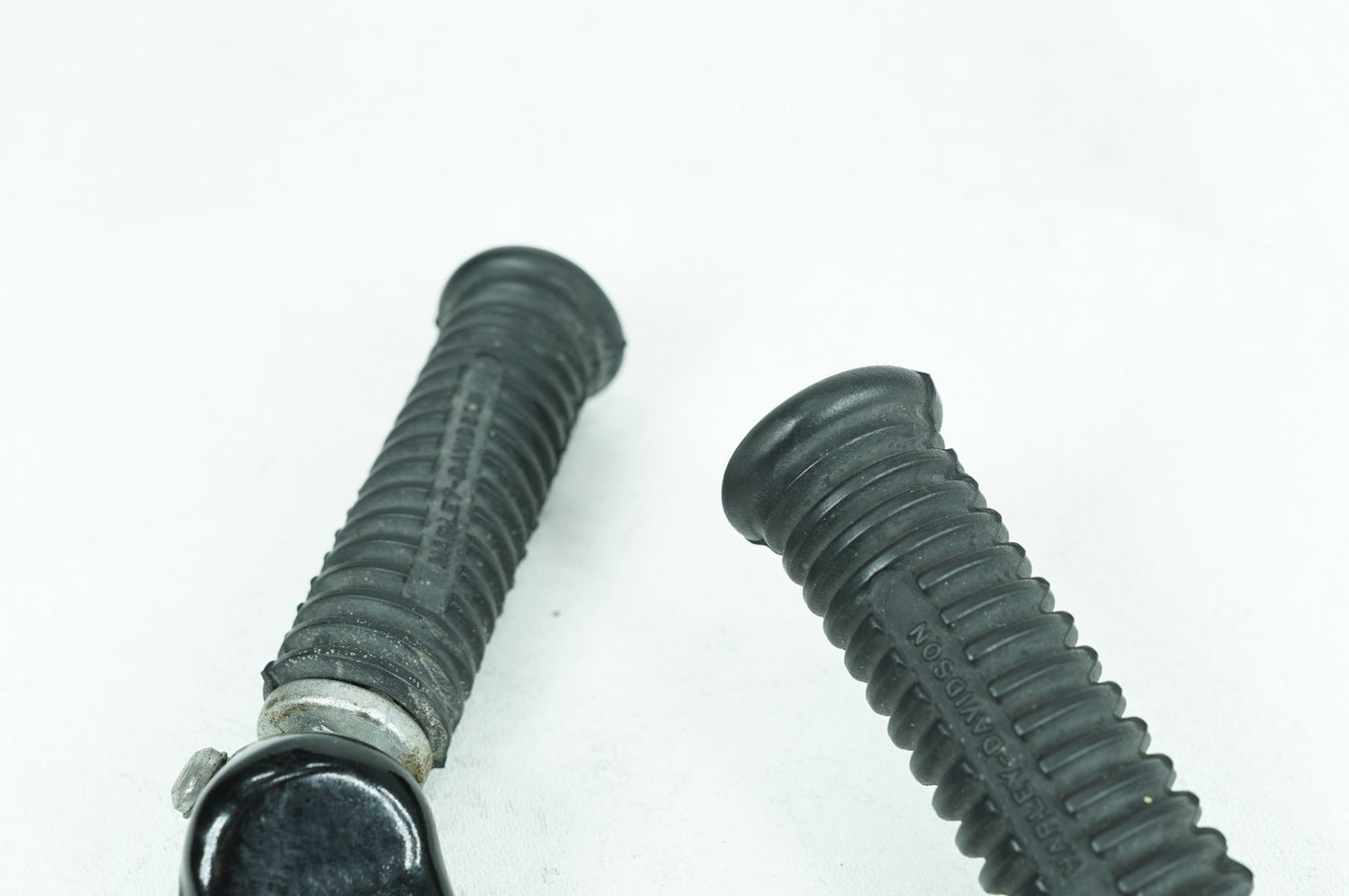 2013 Harley Sportster XL883N Iron 883 OEM Passenger Left & Right Foot Pegs