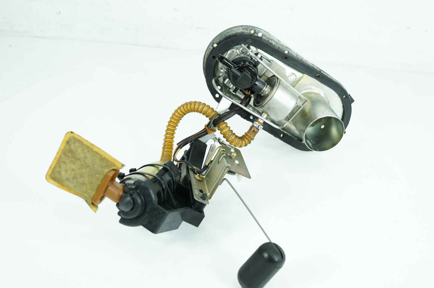 2004 Harley-Davidson Touring FLHTCUI - Fuel Pump Gas Gasoline Petrol Sending PN: 75126-02C