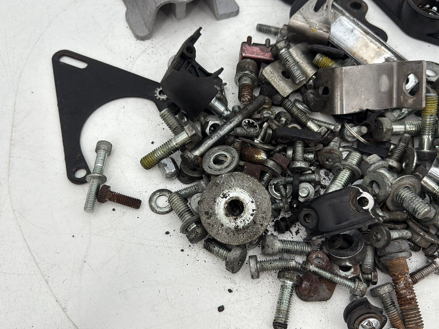 1999 - 2006 Harley-Davidson Touring Electra Glide Hardware Bolts Nuts & Brackets w/ Left Right Fork Swingarm Brackets