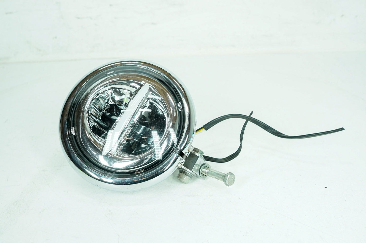1999 - 2006 Harley-Davidson Dyna Wide Glide Headlight Headlamp Head Lamp Light LED 67698-81D