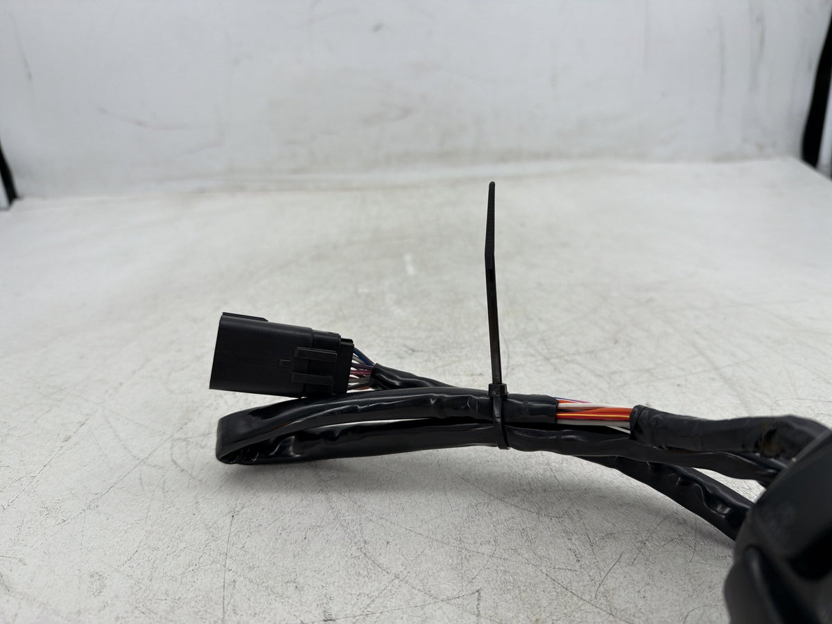 2011 Harley Electra Glide Touring OEM Right Engine Start Kill Switches Controls