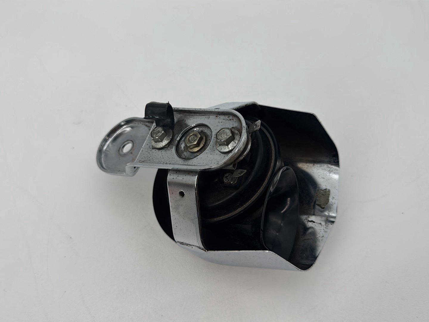 1999 - 2006 Harley-Davidson Dyna Low Rider Horn Signal Klaxon Chrome Cover