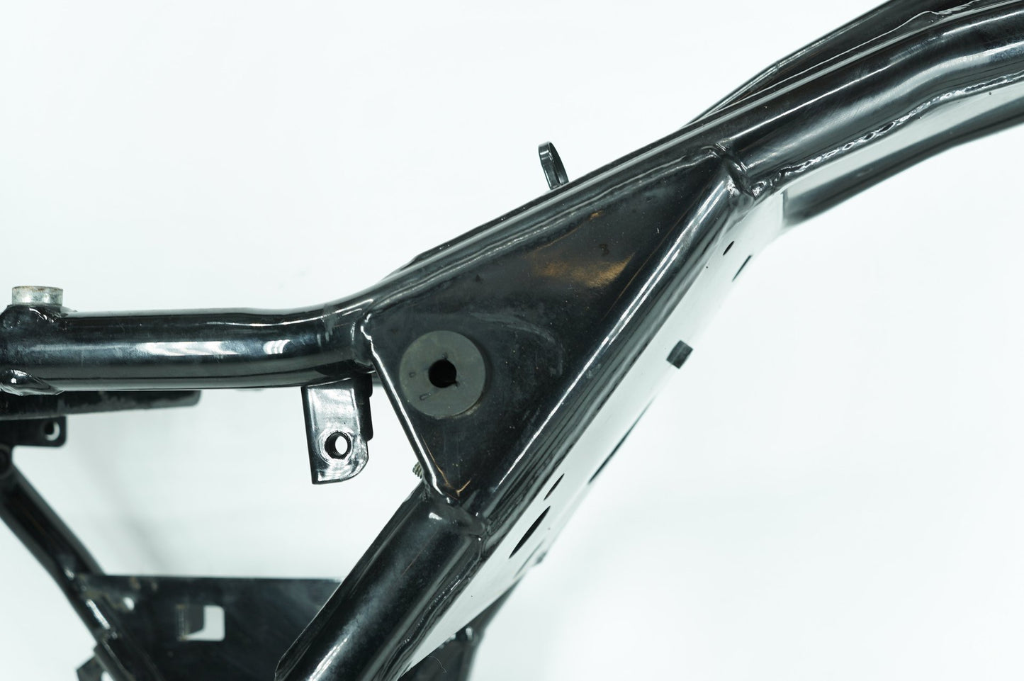 1999 - 2006 Harley-Davidson Touring Electra Glide Classic Body Main Frame Chassis SLVG  	47900-02A