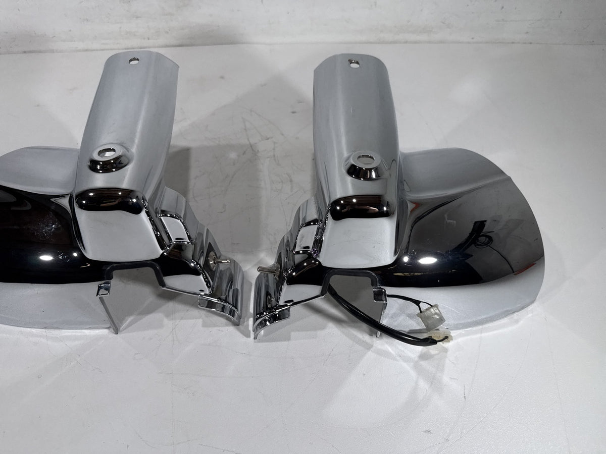 2011 Harley Road King Touring FLHR OEM Left & Right Headlamp Nacelle Covers