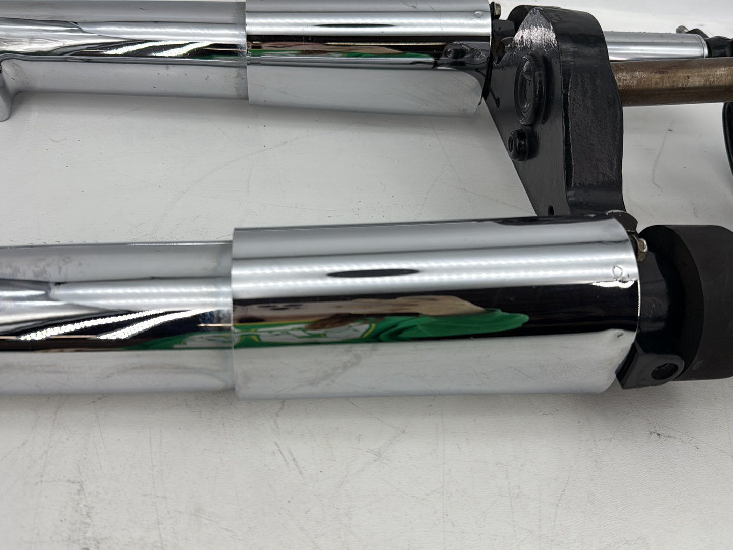 1999 - 2006 Harley-Davidson Touring CVO Screamin Eagle Road King Front Triple Tree Set & LH RH Fork Legs Sliders 45435-95 , 46473-00B