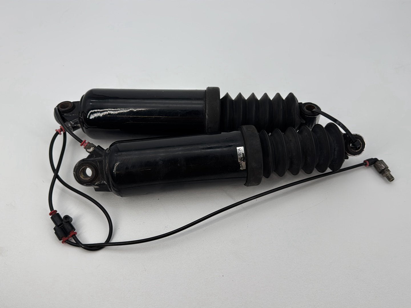 1999 - 2006 Harley-Davidson Touring Electra Glide Classic Rear Left Right Shock Absorbers 54565-97A