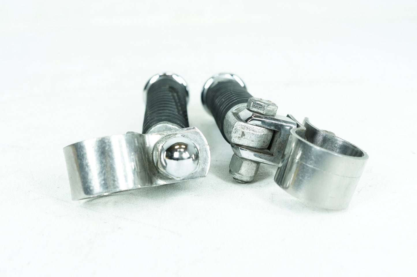 1999 - 2006 Harley-Davidson Touring Electra Glide Classic Front Right Left Highway Foot Pegs 50907-69A