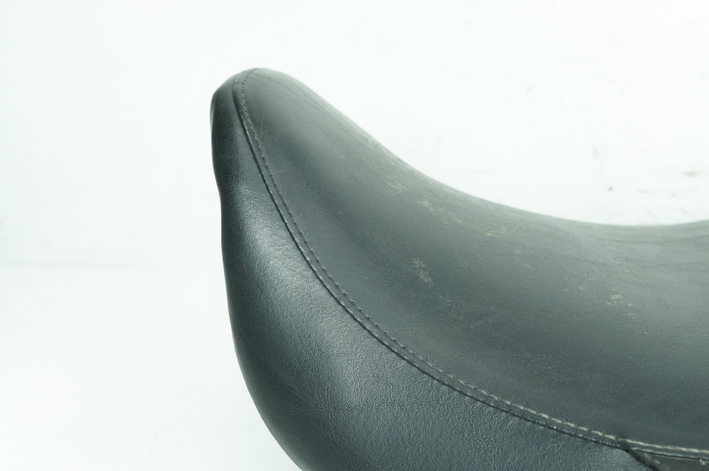1999 - 2006 Harley-Davidson Touring Electra Glide Passenger Rider Driver Seat Saddle  	51704-05