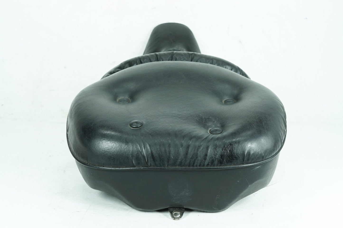 1999 - 2006 Harley-Davidson Touring Road King Classic Passenger Rider Driver Seat Saddle 	51704-05