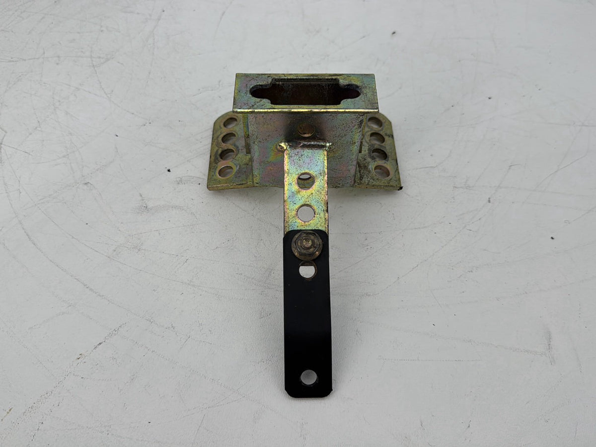1999 - 2006 Harley-Davidson Touring Electra Glide Classic Front Driver Rider Backrest Bracket Mount 52589-09A