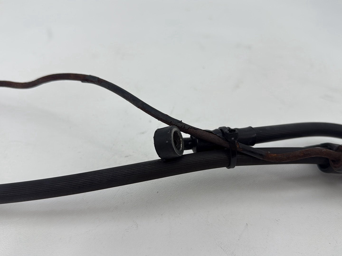 2004 - 2022 Harley-Davidson Sportster 1200 Nightster Front Brake Hose Line Pipe 45449-04C