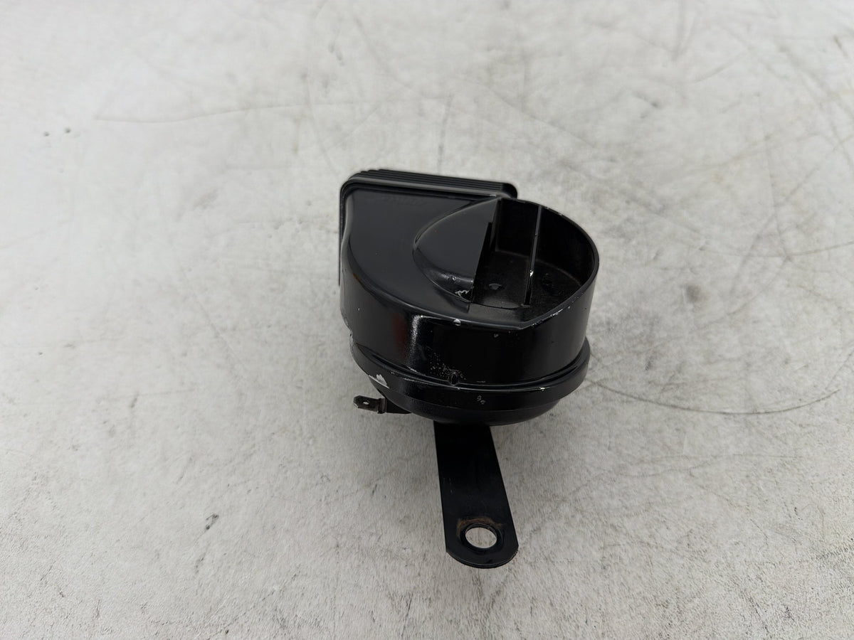 2010 Harley Road King Touring Police OEM Signal Horn Klaxon Beep 69060-90F