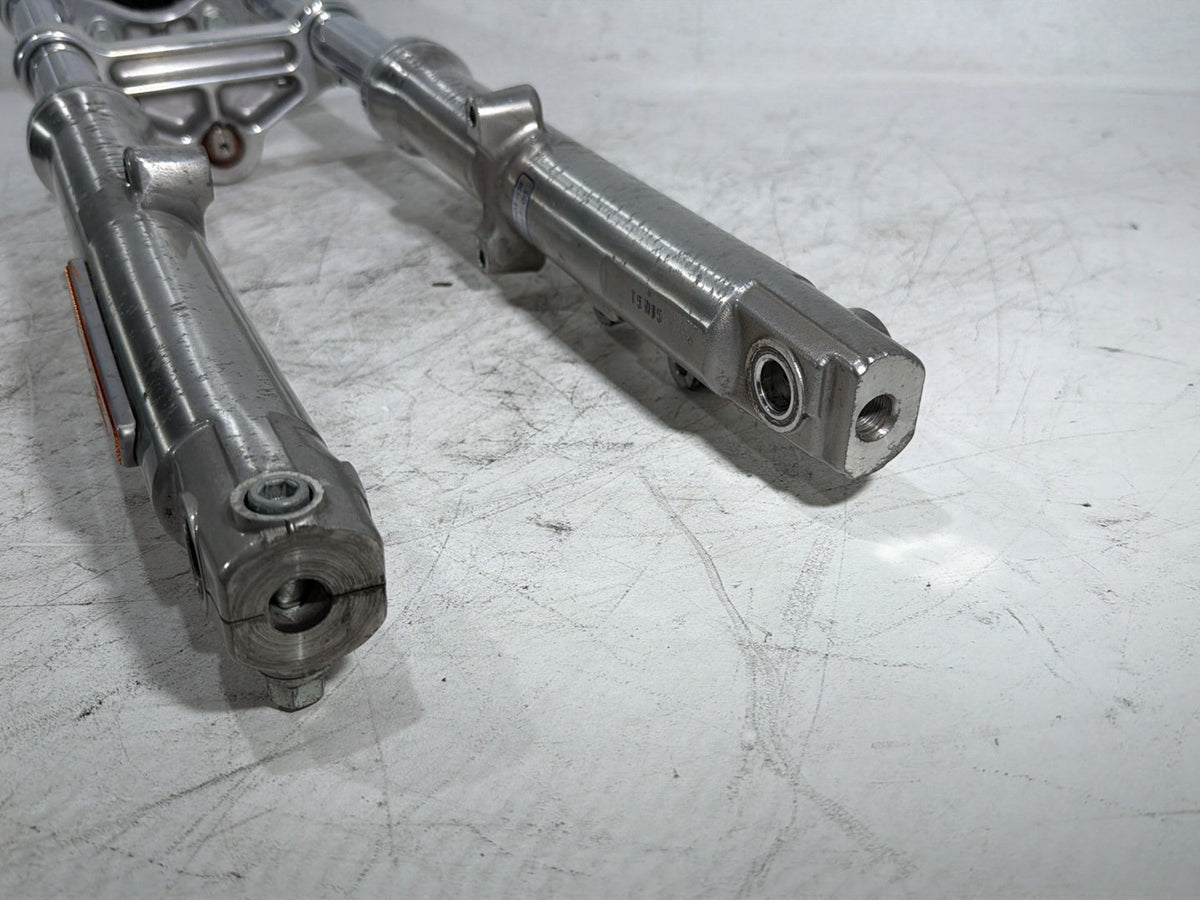 2006 Harley Sportster 883 XL883 OEM Front Triple Tree Set & LH RH Fork Legs Sliders