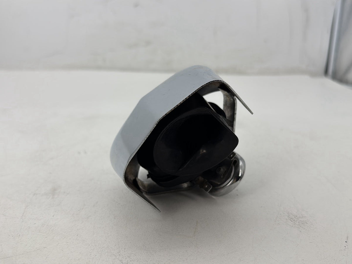 2004 Harley Softail FLSTC Heritage Classic OEM Horn Signal Klaxon Chrome Cover