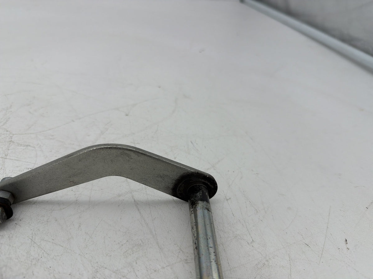 2017 Harley Dyna Street Bob FXDB OEM Gear Shifter Lever w/ Rod linkage