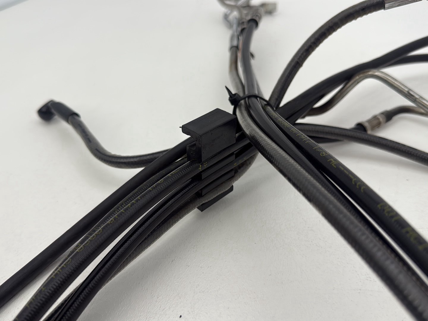 2019 - 2023 Harley-Davidson Touring Road King Special Front Brake Hose Line Pipe ABS 41800542