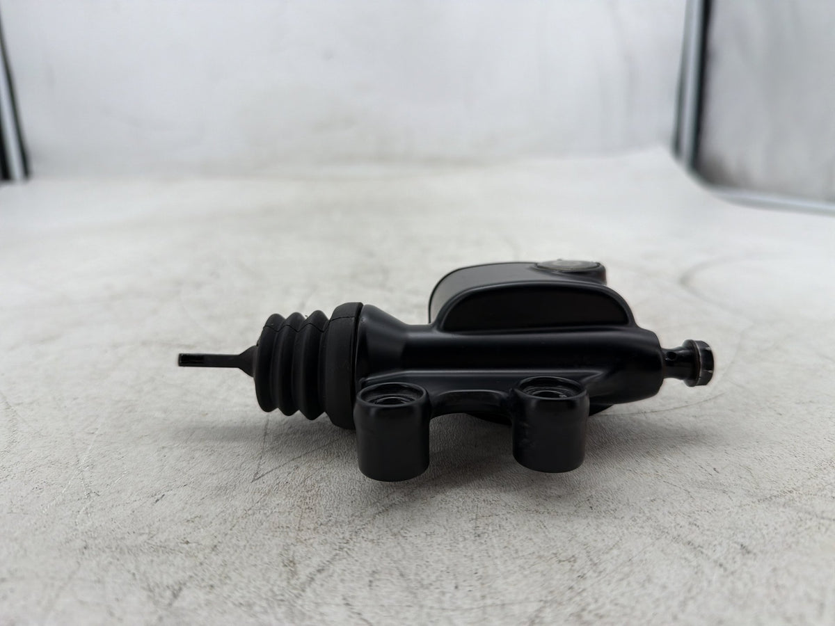 2010 Harley Road King Touring Police OEM Rear Brake Master Cylinder Reservoir