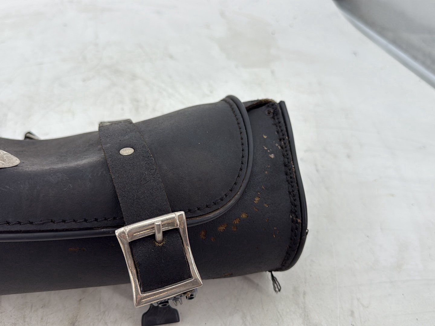 2012 Harley Dyna FXDF Fat Bob OEM Front Onboard Tool Bag Leather Storage