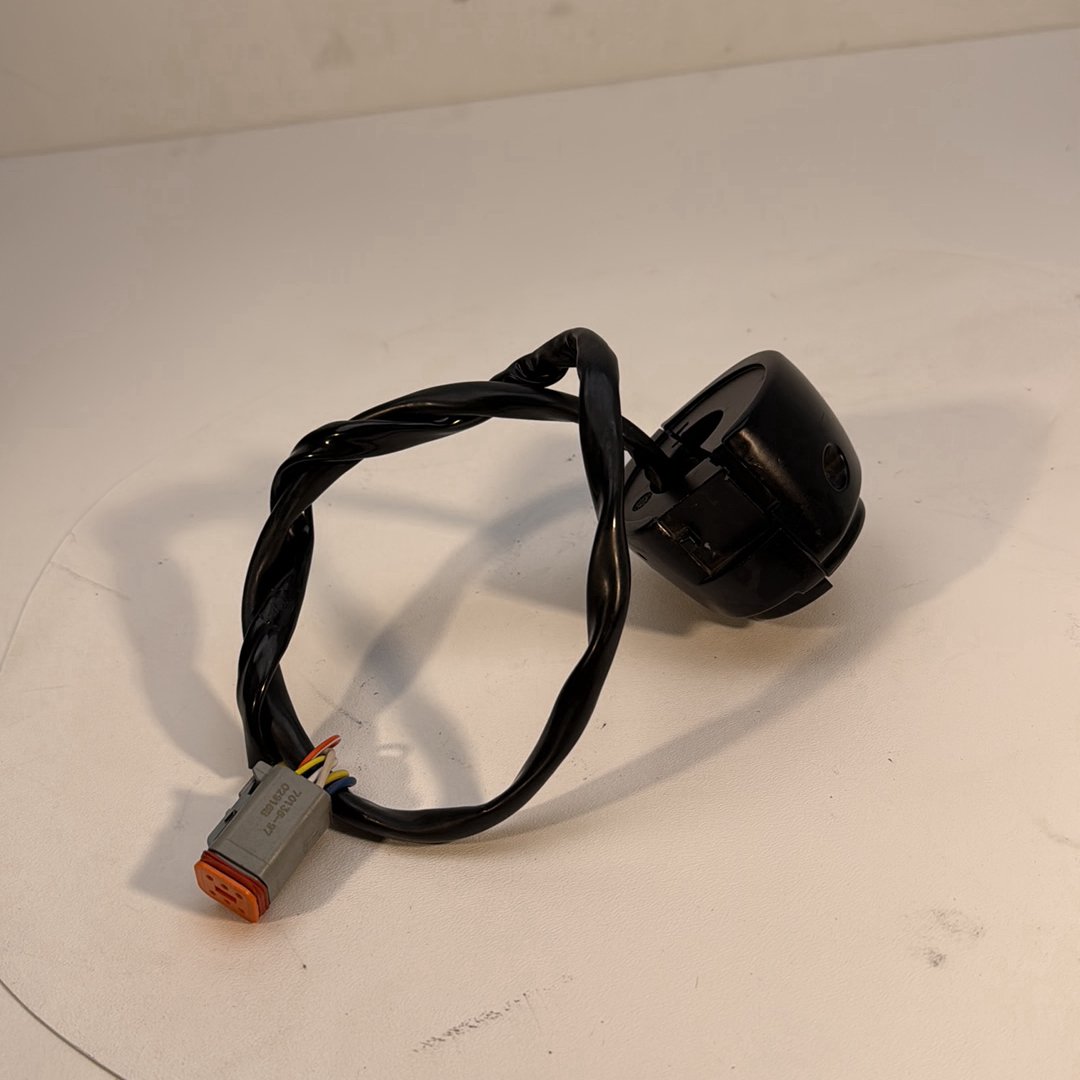 1986 - 2003 Harley-Davidson Sportster Hugger 883 Left Turn Signal Headlight Switches Controls 71598-96A