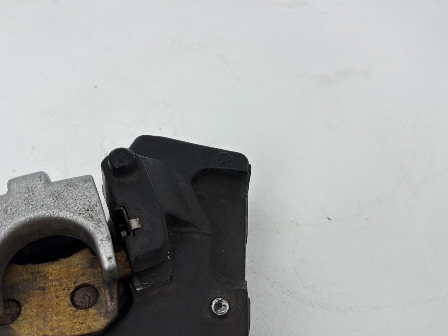 2009 Harley Sportster XL1200C 1200 Custom OEM Rear Back Brake Caliper w/ Bracket