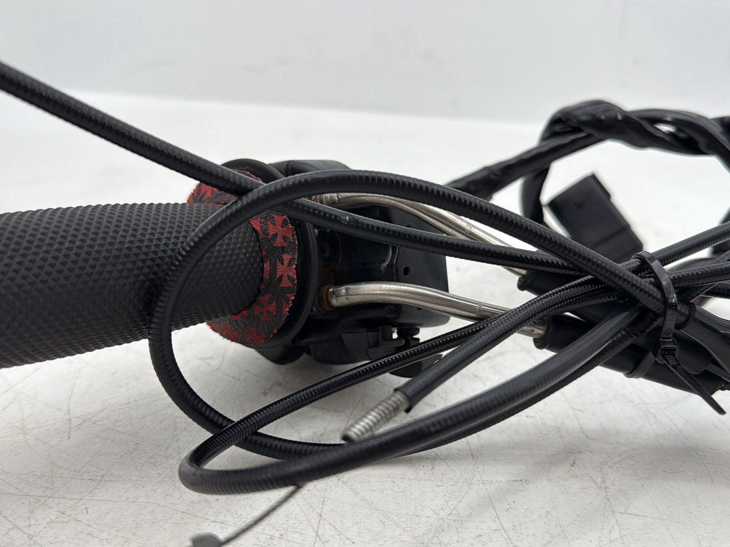 2007 Harley Touring FLHTCU Electra Glide Ultra OEM Right Engine Start Kill Switches Controls