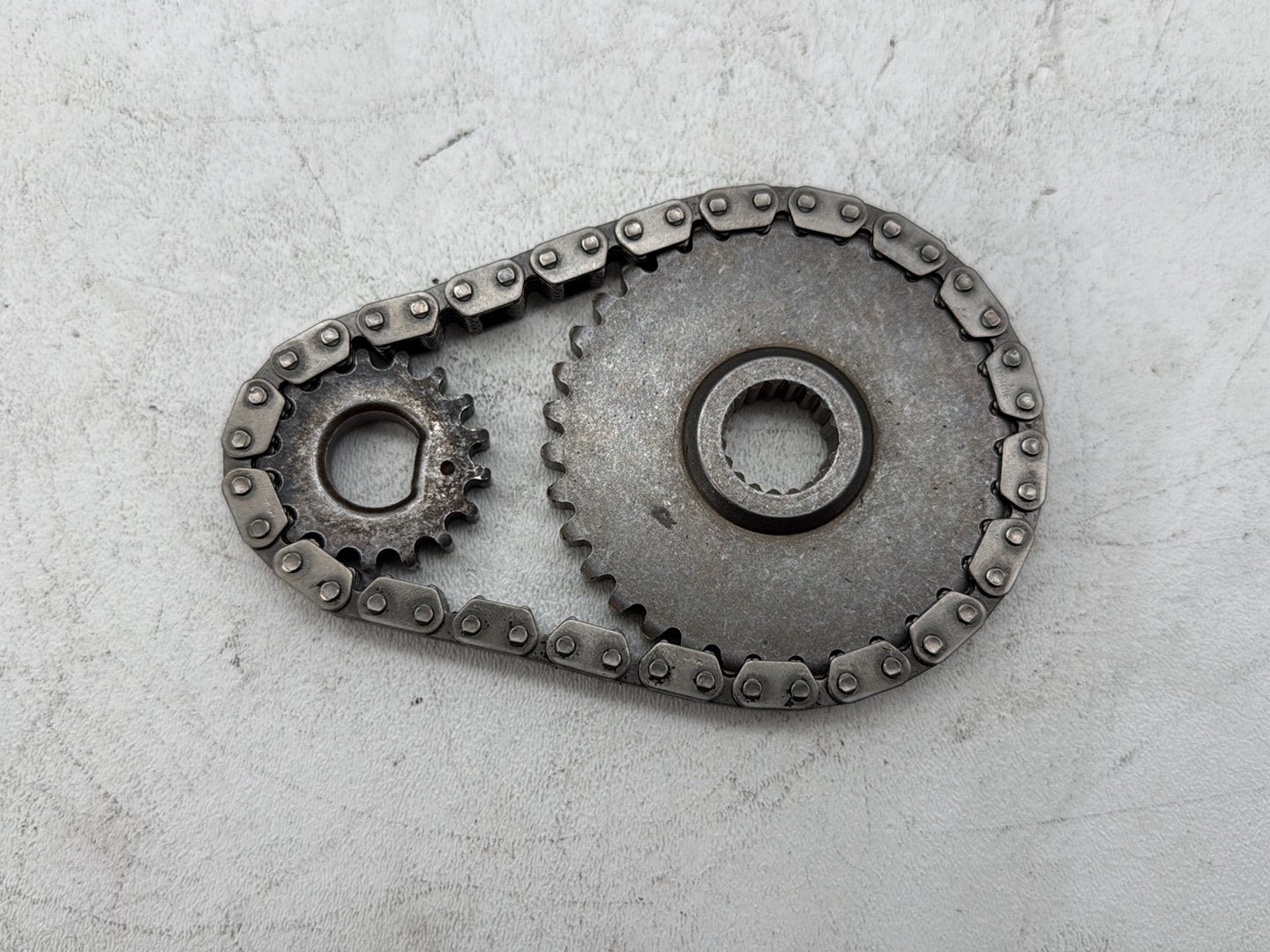 2006 Harley Touring FLHTCI Electra Glide Classic OEM Engine Motor Lower Timing Chain Guide