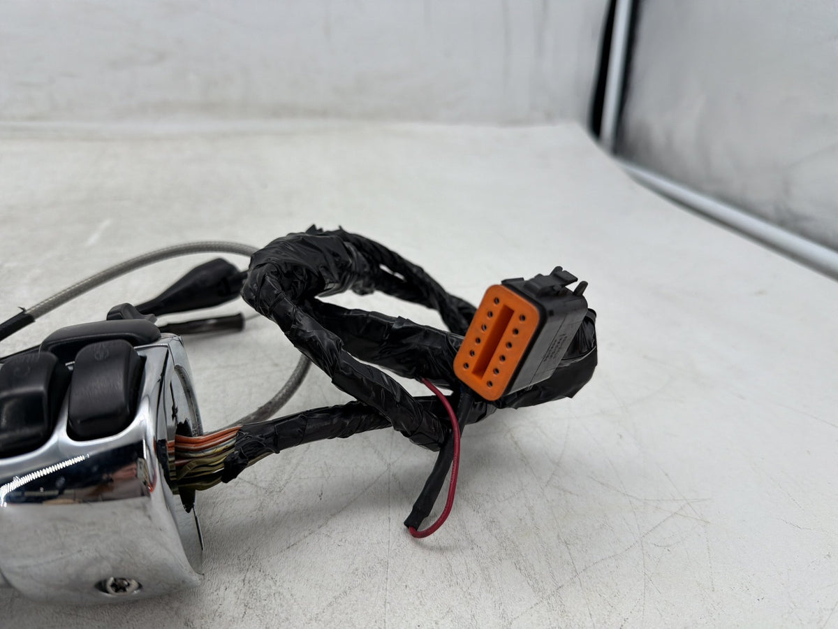 04 Harley Electra Glide CVO Eagle OEM Right Engine Start Kill Switches Controls