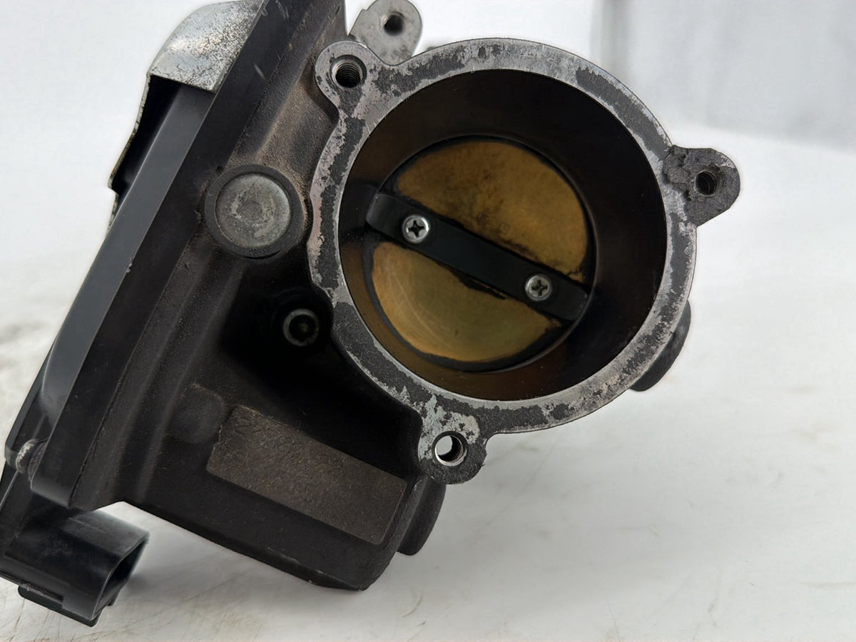 2019 Harley Touring FLHT Electra Glide OEM Engine Intake Manifold Throttle Body