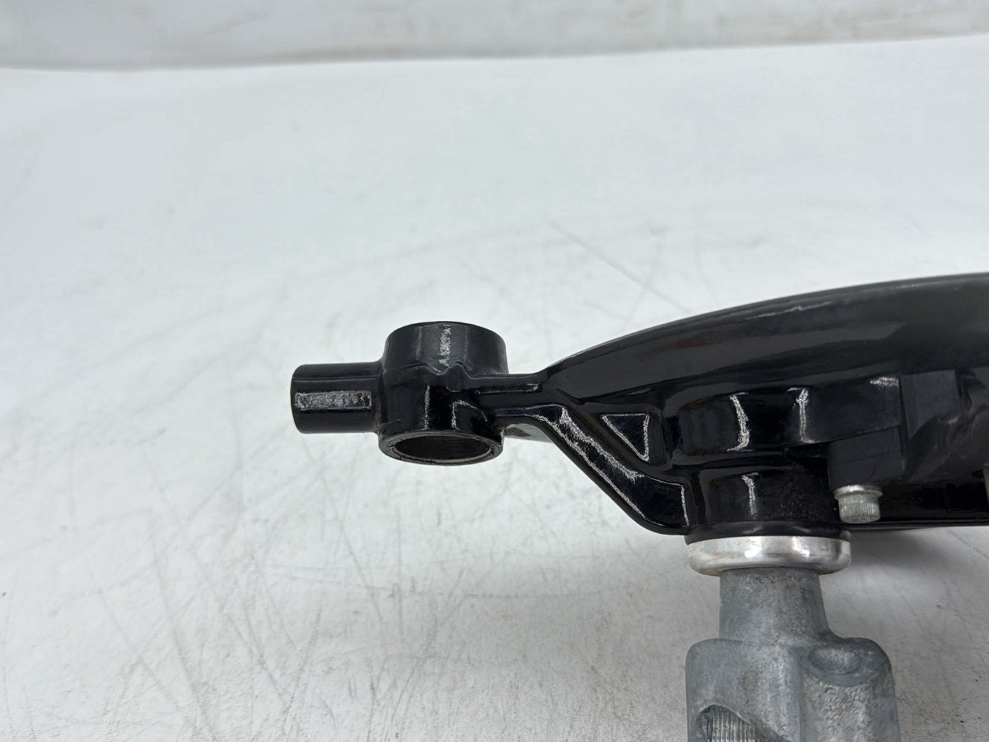 2010 Harley Street Glide Touring FLHX OEM Front Fork Upper Triple Tree Clamps