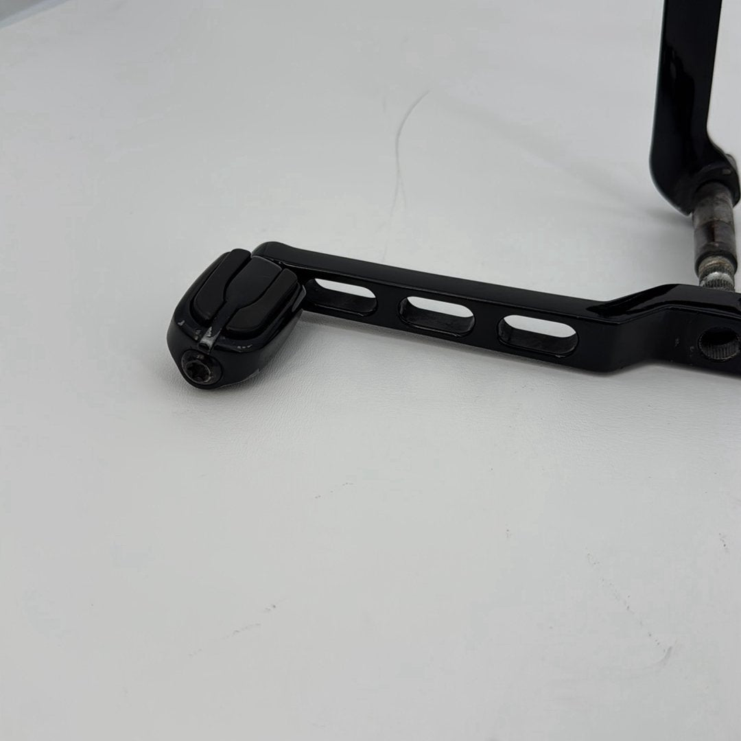 2008 - 2016 Harley-Davidson Touring Street Glide Gear Shifter Lever w/ Rod linkage  	33709-82A