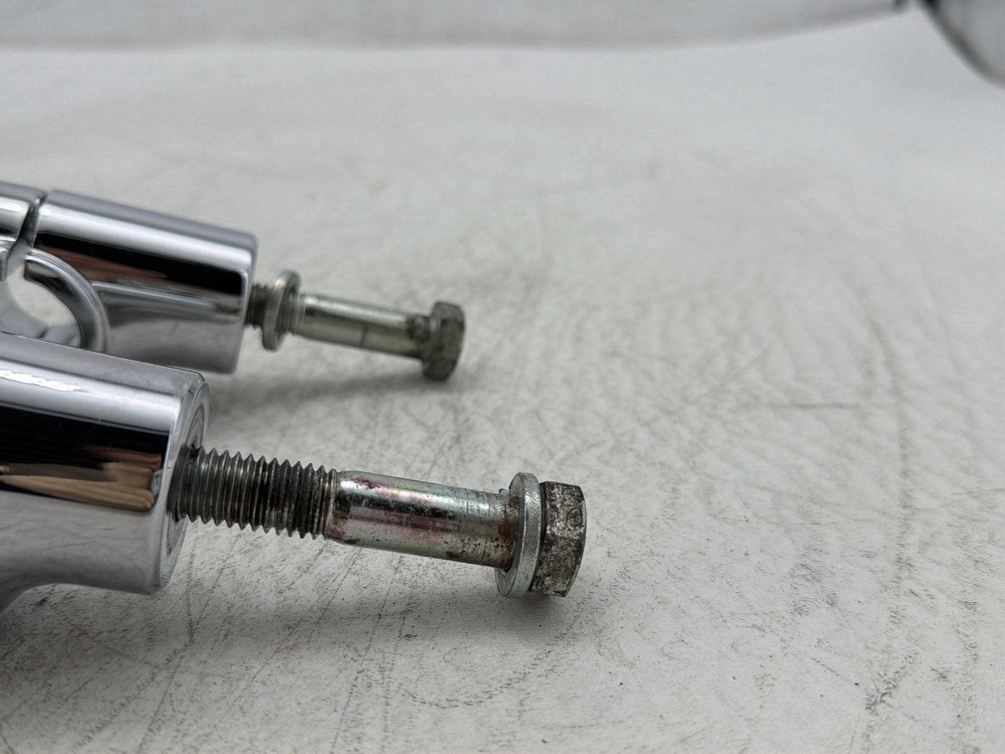 2011 Harley Heritage Softail Classic FLSTC OEM Front Handlebar Riser Top Clamp Chrome