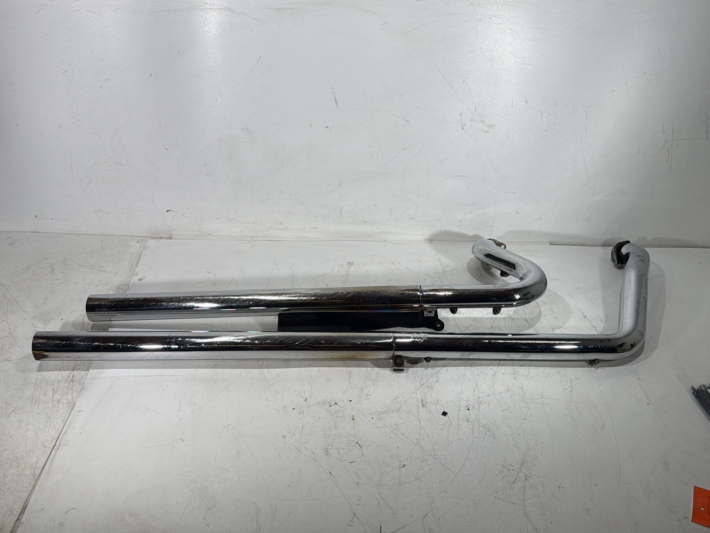 2003 Harley Dyna Wide Glide FXDWG OEM Exhaust Header Pipes Muffler Vance & Hines