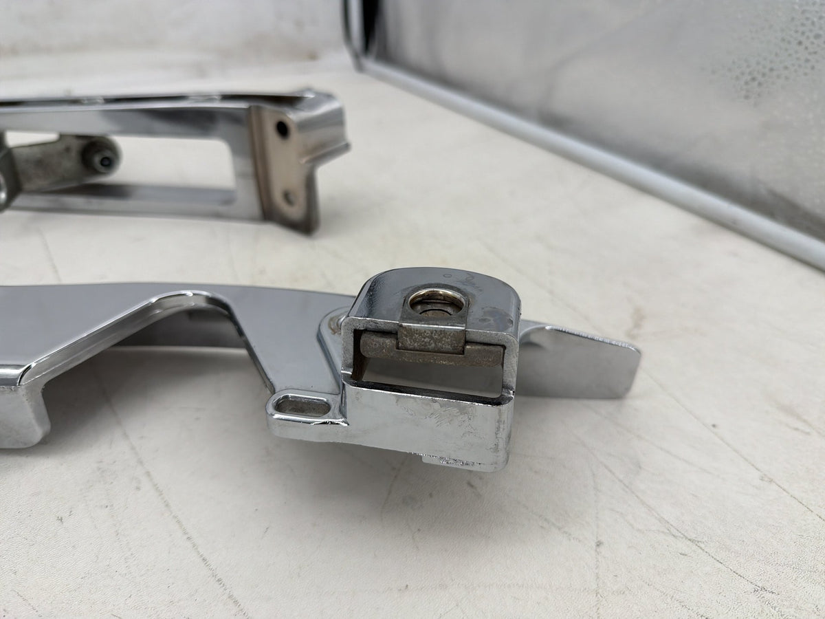 2016 Harley Road Glide Touring OEM Left Right Saddlebag Fender Struts Brackets