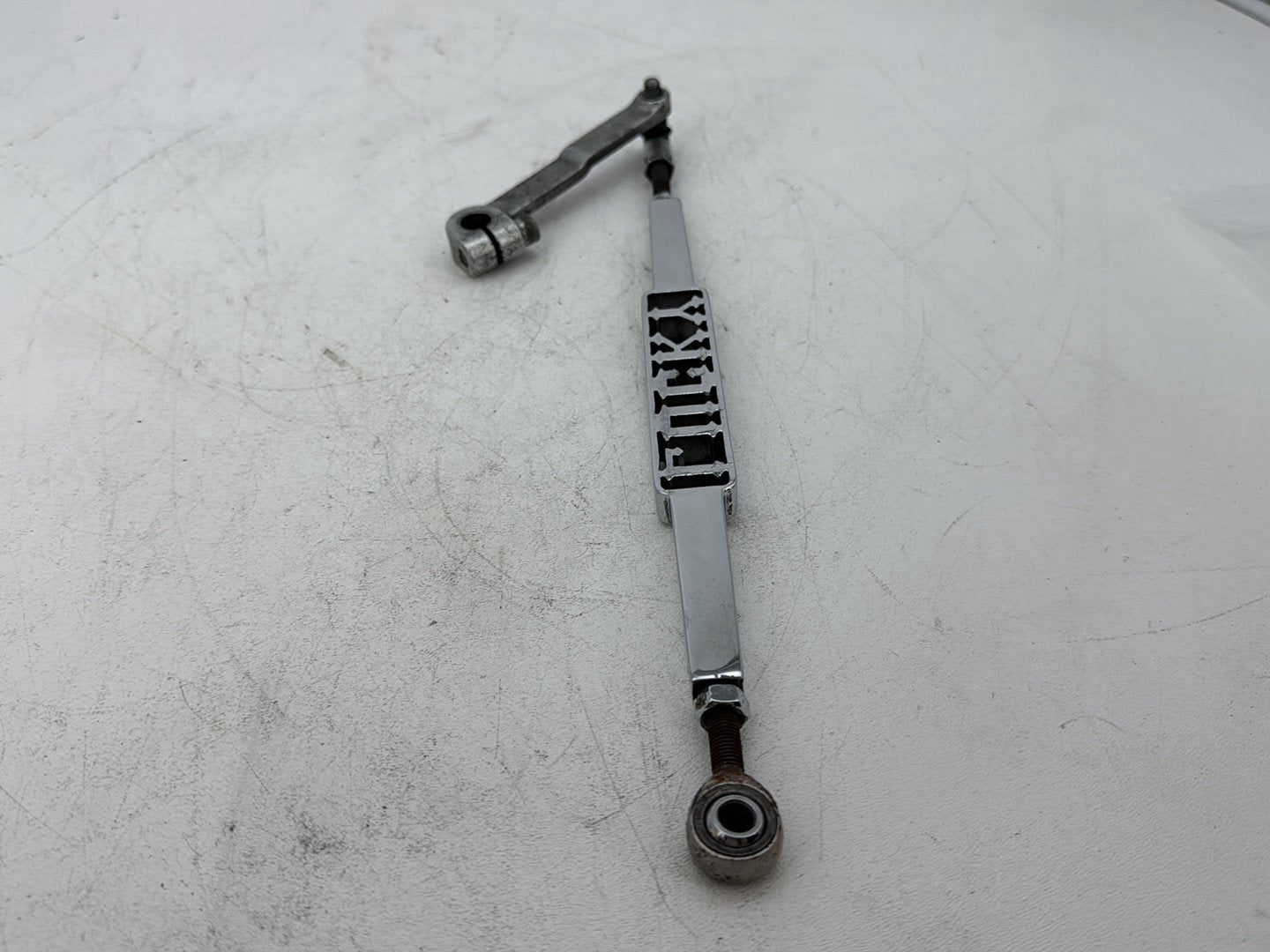 2006 Harley Dyna FXDWGI Wide Glide OEM Gear Shifter Lever Arm w/ Rod linkage