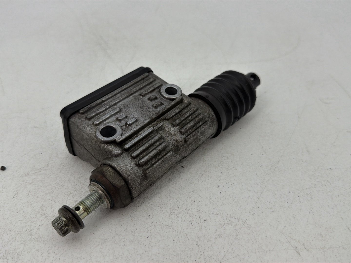 1986 - 1998 Harley-Davidson Softail Heritage Classic Rear Brake Master Cylinder Reservoir  	42468-87E
