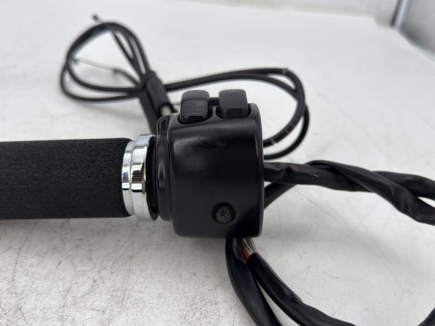 2009 Harley Sportster 883 Low XL883L OEM Right Engine Start Kill Switches Controls