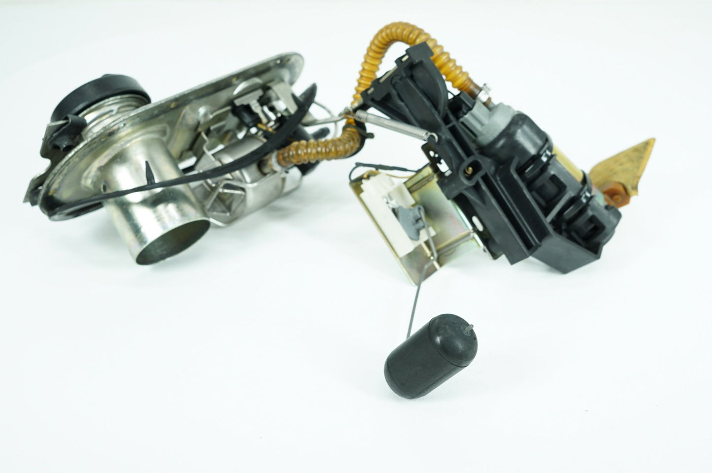 2004 Harley-Davidson Touring FLHTCUI - Fuel Pump Gas Gasoline Petrol Sending PN: 75126-02C