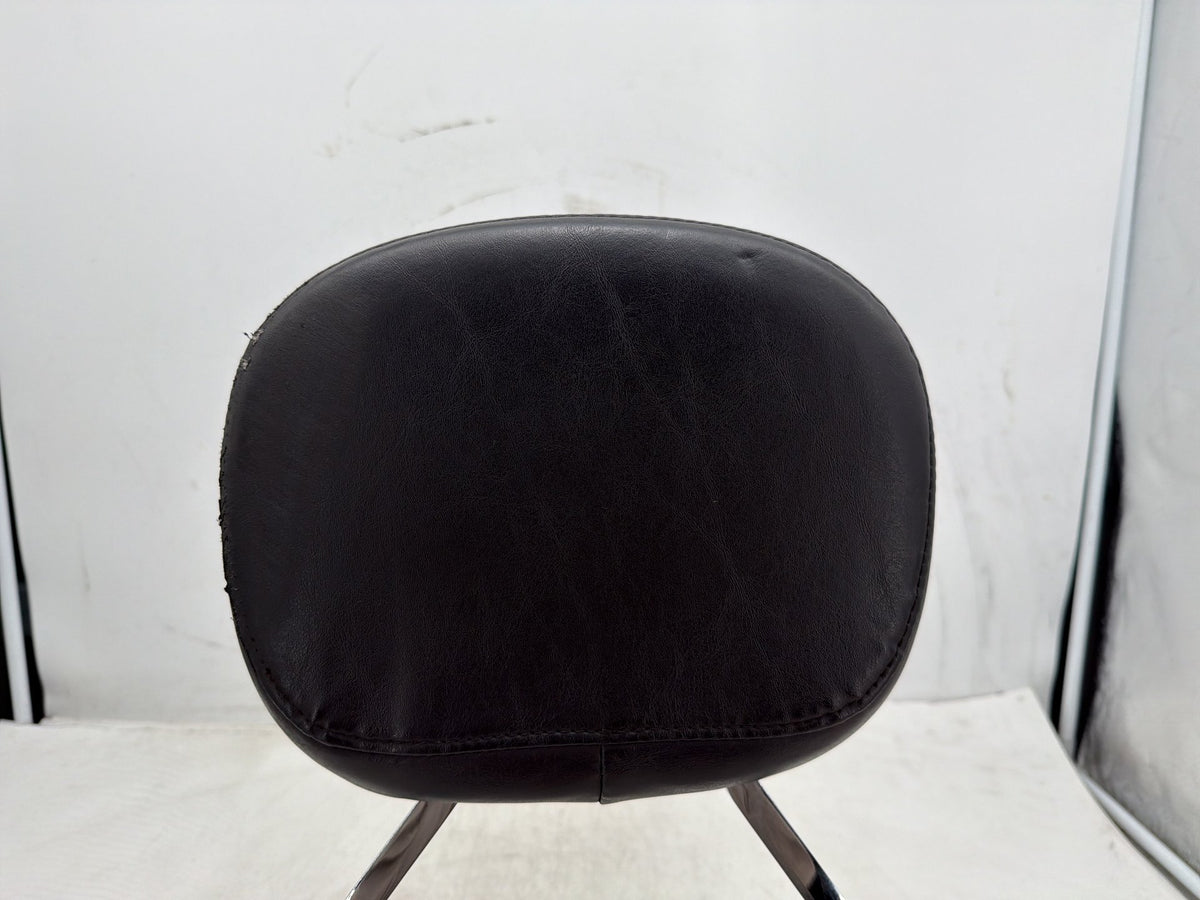 2004 Harley Heritage Softail Classic OEM Rear Sissy Bar w/ Backrest Cushion Pad