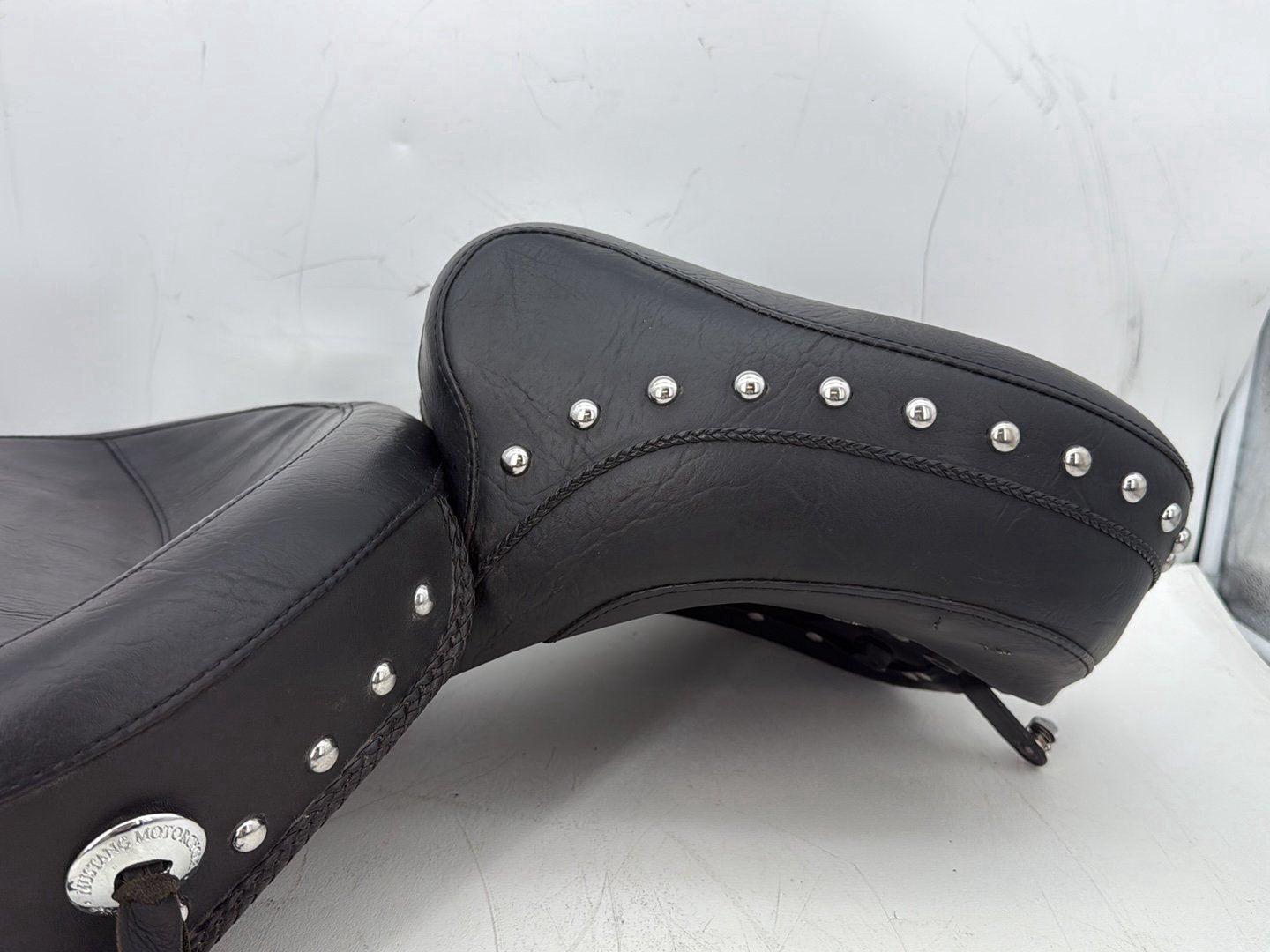 2006 Harley Softail FLSTCI Heritage Classic OEM Passenger Rider Driver Seat Saddle