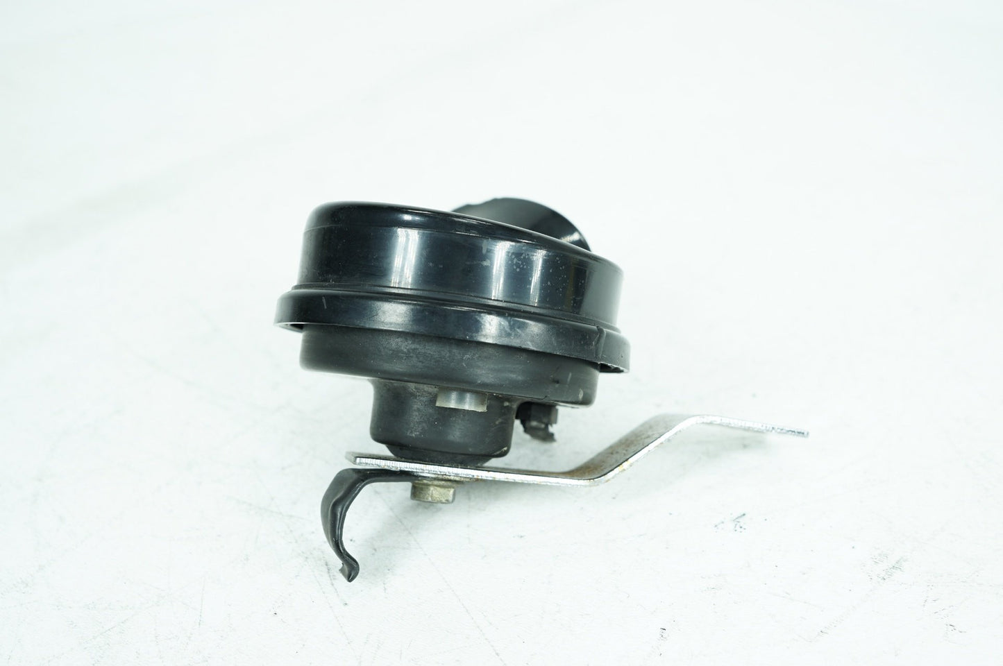 2007 - 2011 Harley-Davidson Touring Road Glide Signal Horn Klaxon Beep 69060-90E