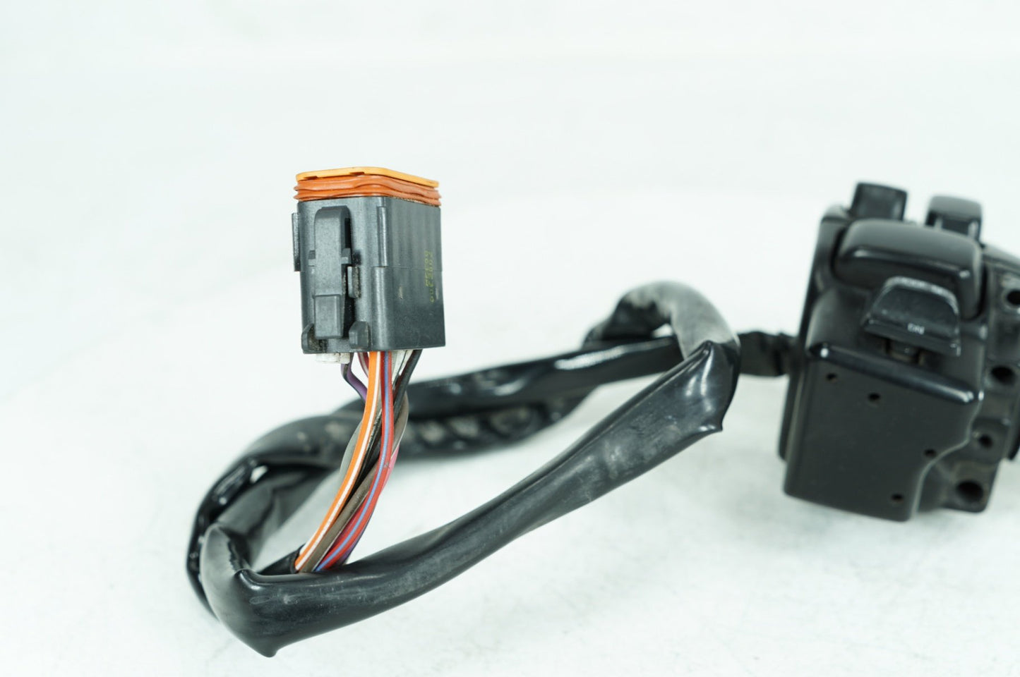 1999 - 2006 Harley-Davidson Touring Electra Glide Classic Right Engine Start Kill Switches Controls 71684-06A