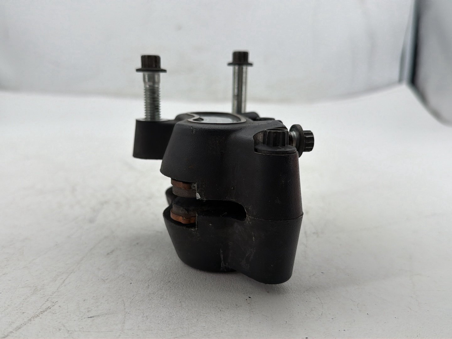 2009 Harley Dyna Street Bob FXDB OEM Front Left 1 Brake Caliper
