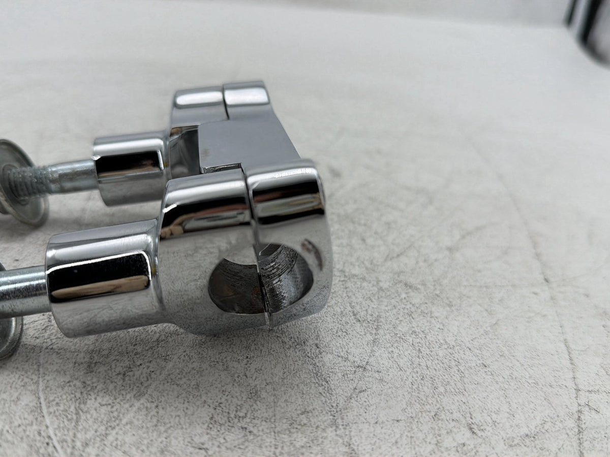 2014 Harley Dyna Switchback FLD OEM Front Handlebar Riser Top Clamp Chrome