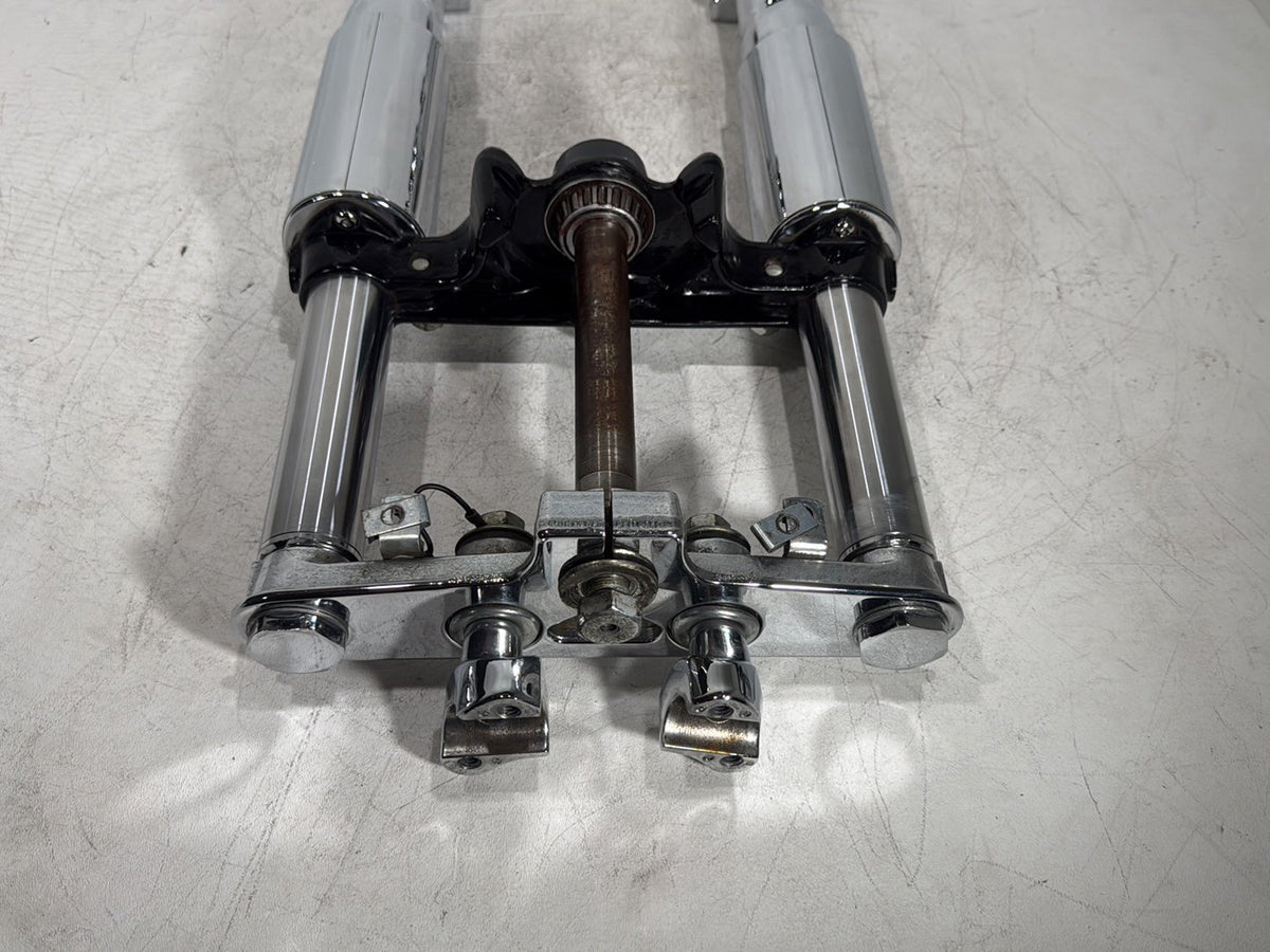 2005 Harley Softail Fat Boy OEM Front Triple Tree Set & LH RH Fork Legs Sliders